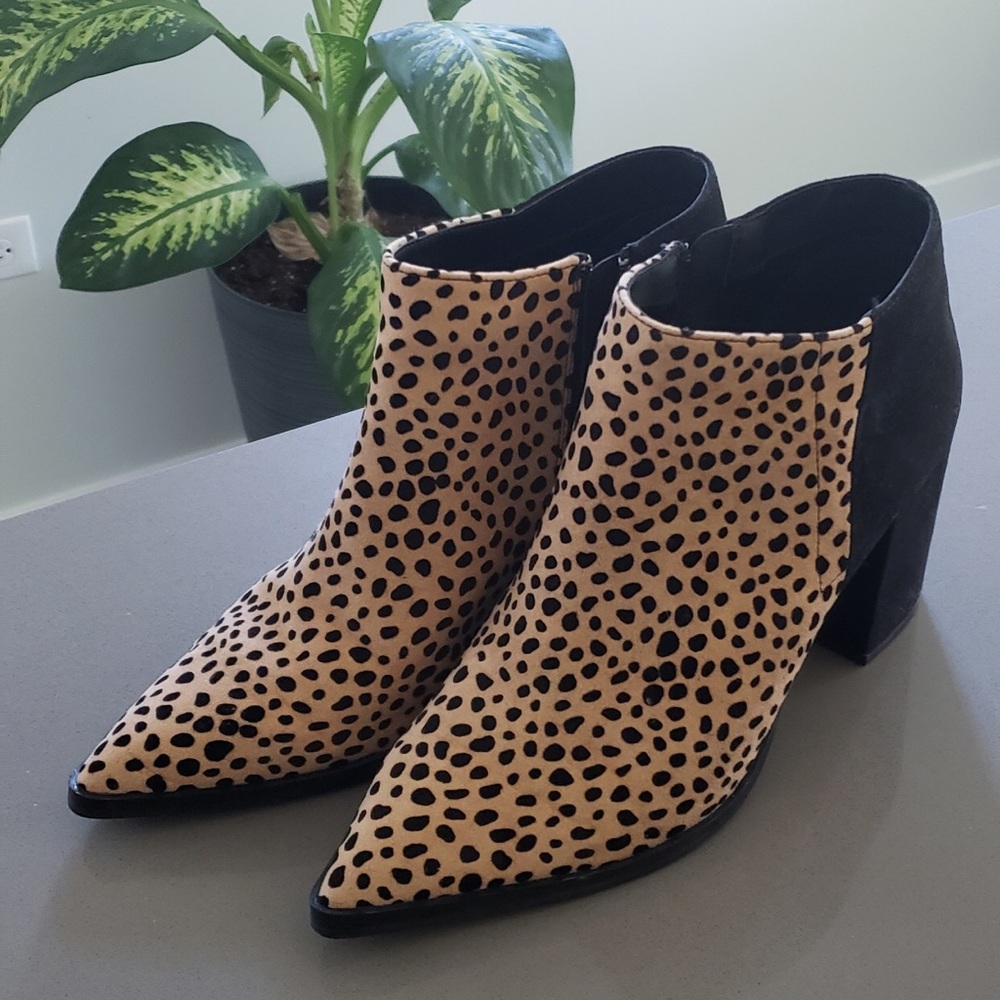 Spotted ankle boots